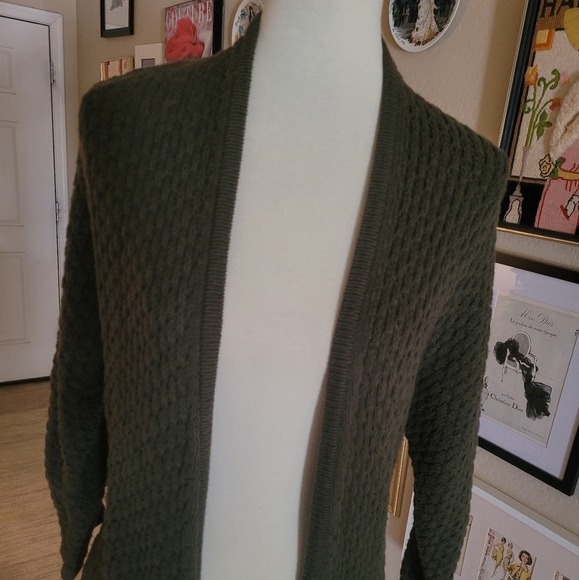 Anthropologie Guinevere Army‎ Green Knitted Ruffle Hem Midi Cardigan - Picture 3 of 6